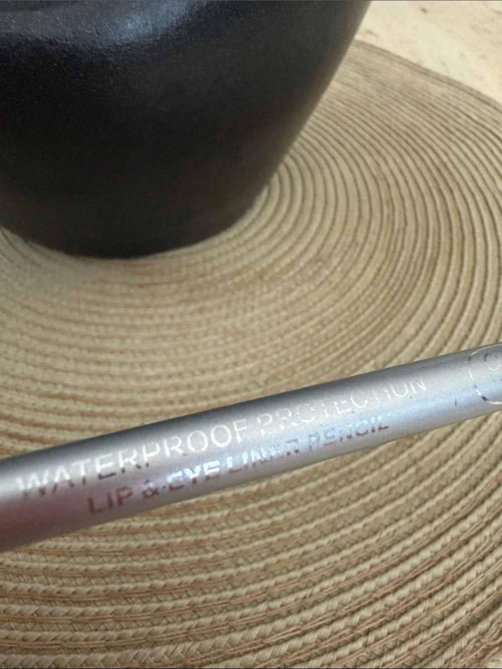 New Silver Metallic Eye & lip Pencil by Davis